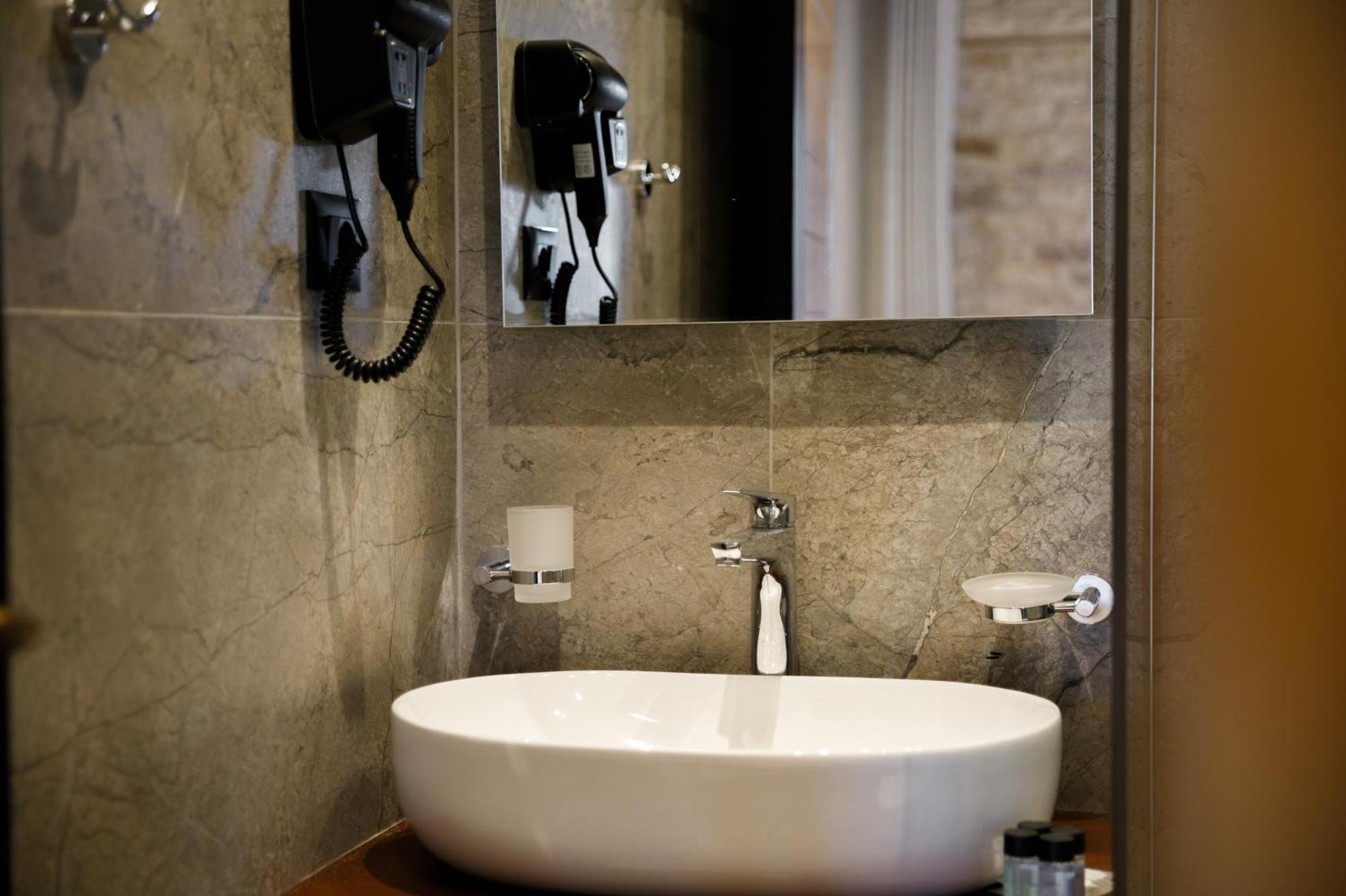 Furra Hotel Gjirokaster Luaran gambar