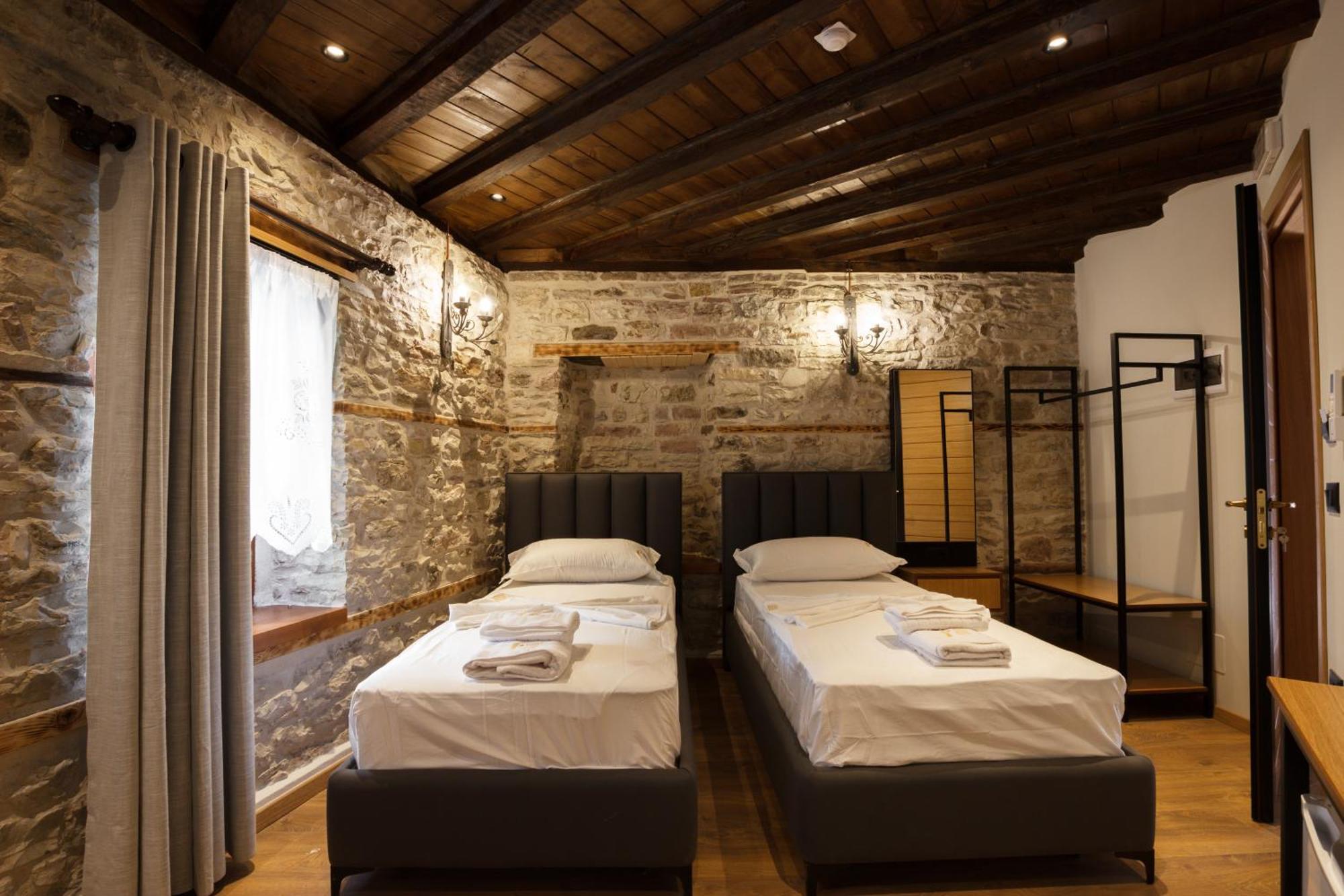 Furra Hotel Gjirokaster Luaran gambar